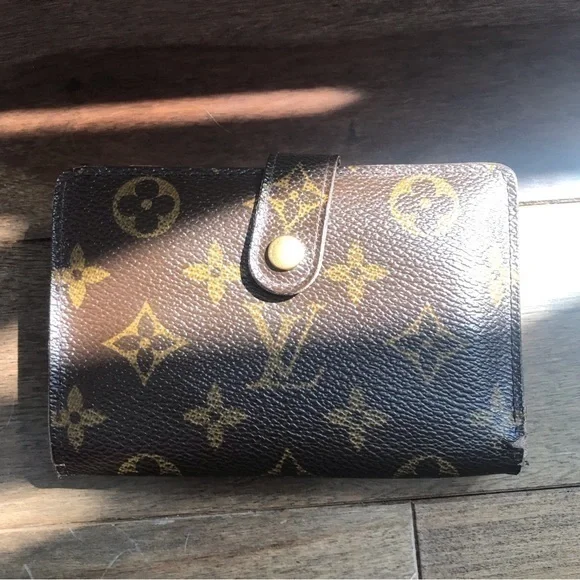 Authentic Louis Vuitton‎ French Kisslock Wallet - Picture 11 of 11